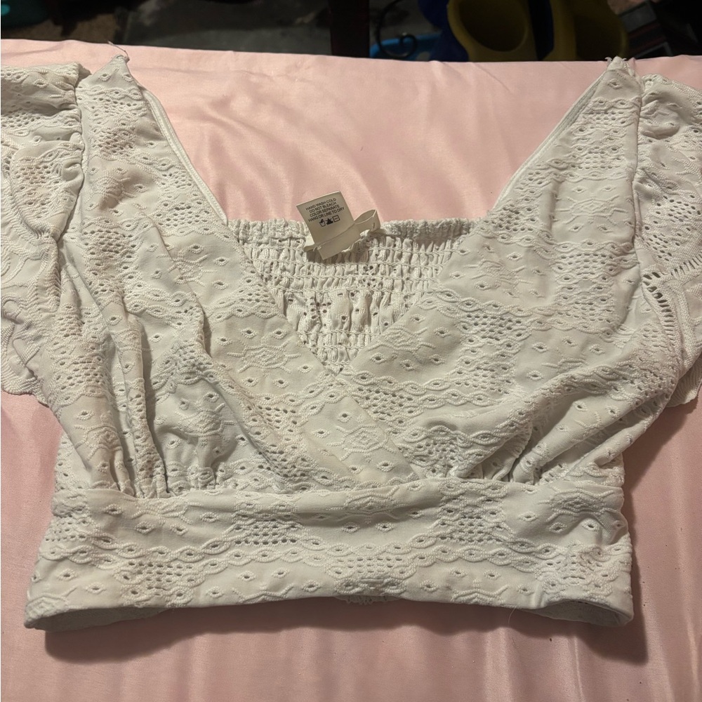 URBAN Romantics White Puff Sleeve Smocked Crop Blouse